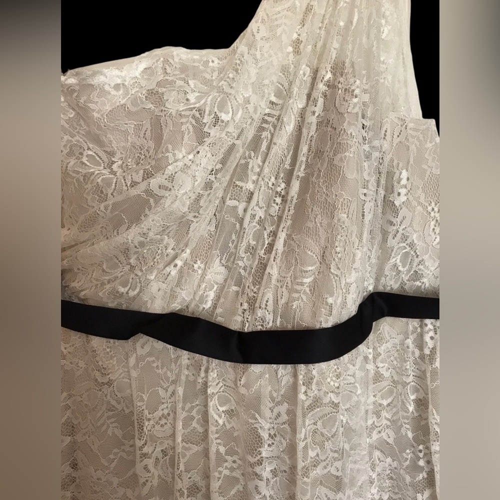NWOT Alfred Angelo Lace Overlay One Shoulder Ivory Wedding Dress Size‎ 22 W - Picture 2 of 5